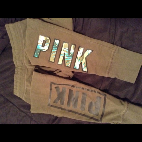 VS campus pants SOLD - Picture 1 of 3