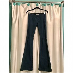 Wide-leg elastic-waist jeans