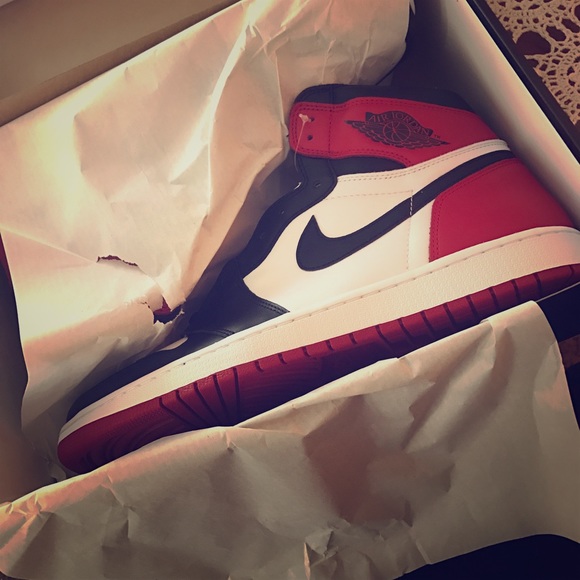 jordan 1 black toe