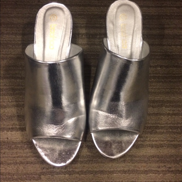 Silver mules 💙never worn, perfect condition - Picture 4 of 4