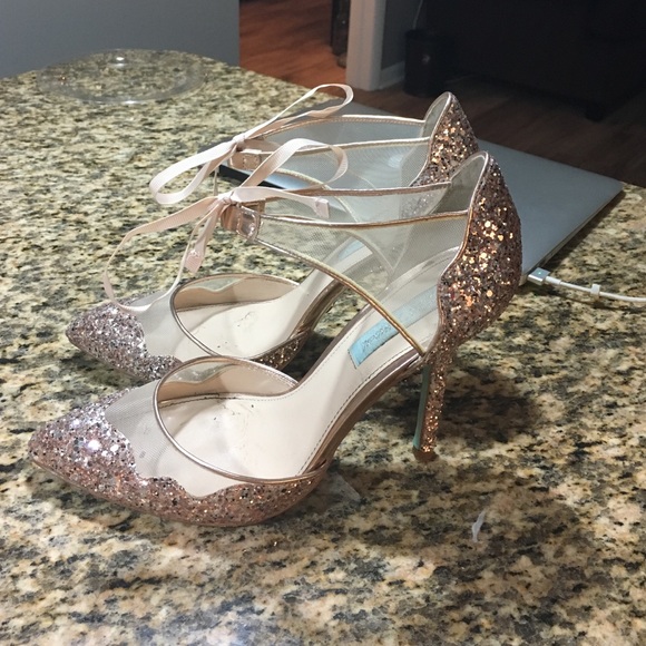 Betsey Johnson Champagne heels - Picture 3 of 3
