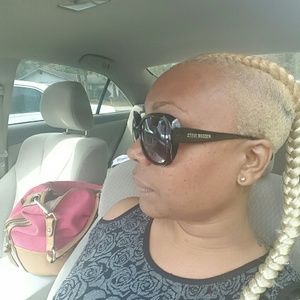 Meet your Posher, Kenisha