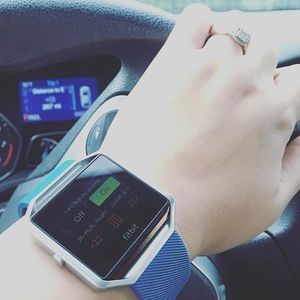 💥reserved💥 Fitbit blaze with 4 bands!