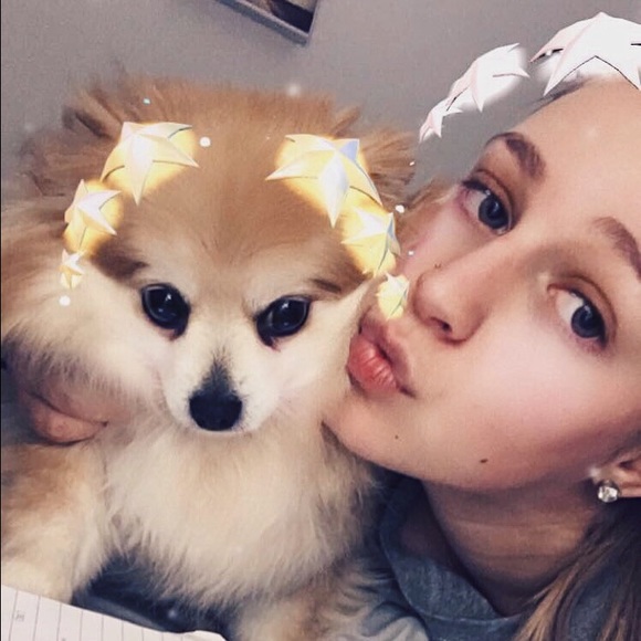 Meet your Posher, Olivia - Picture 3 of 4