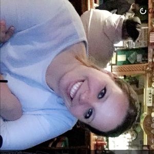 Meet your Posher, Kira