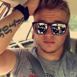 Meet your Posher, Zachary