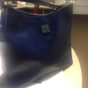 Dooney and bourke purse