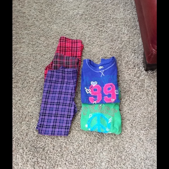 2 Long Sleeve Shirts 3 Pairs Of Leggings!