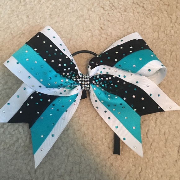 Cheer Extreme Kernersville competition bow