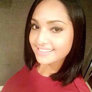 Meet your Posher, Dalia