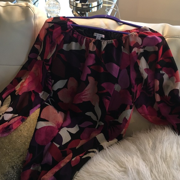 Blouse - Picture 2 of 2