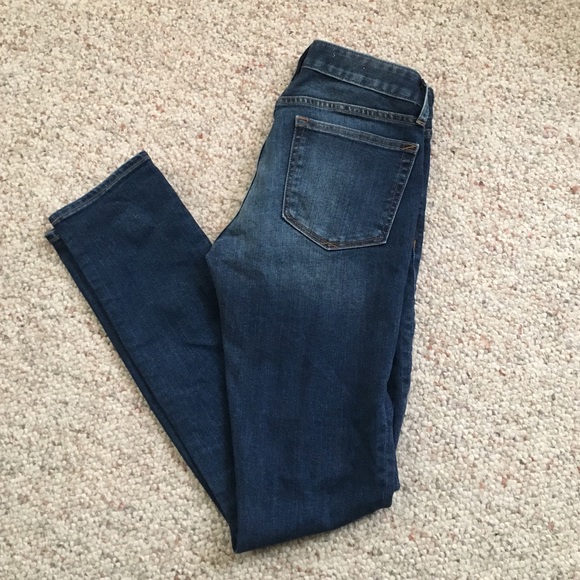 Never Worn- GAP always skinny jean size 26