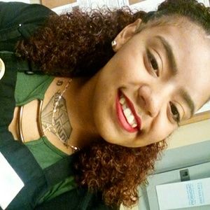 Meet your Posher, Delainah