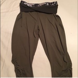 lululemon sun salutation Capri