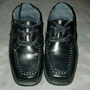Toddler boy's dress shoes