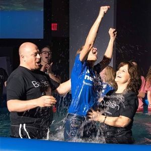 Meet your Posher, Debbera