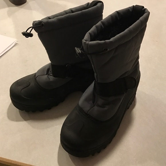 Boys snow boots