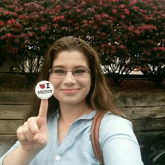 Meet your Posher, Sarah - Picture 1 of 1