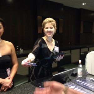 Meet your Posher, Marilyn