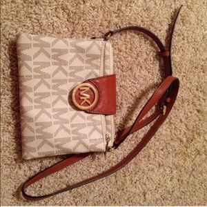 Michael Kors Crossbody Bag (Fulton)
