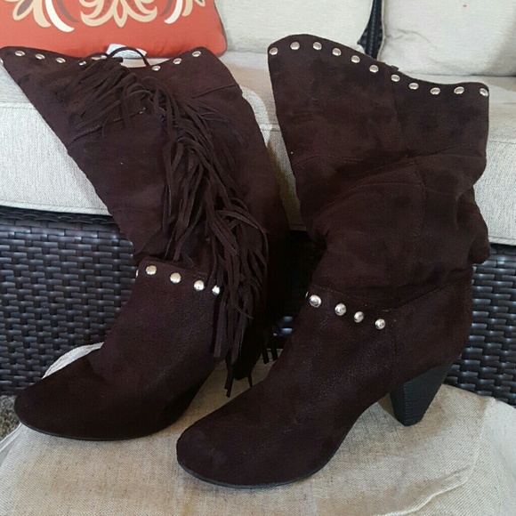 Brown frilly fun boots