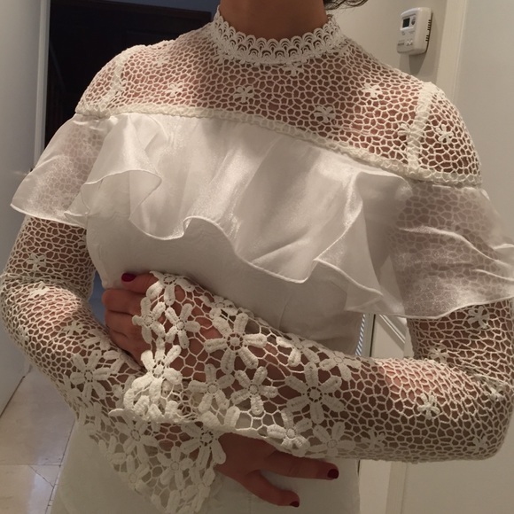 MODELED Lace Ruffle Self P Style Dress - Picture 4 of 4