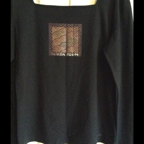 Nice top - Picture 2 of 2