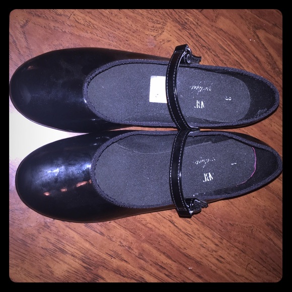 Girls tap shoes