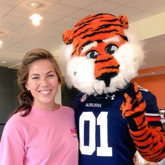 Meet your Posher, Savannah