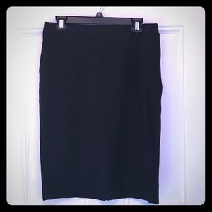 Black Old Navy pencil skirt with pockets