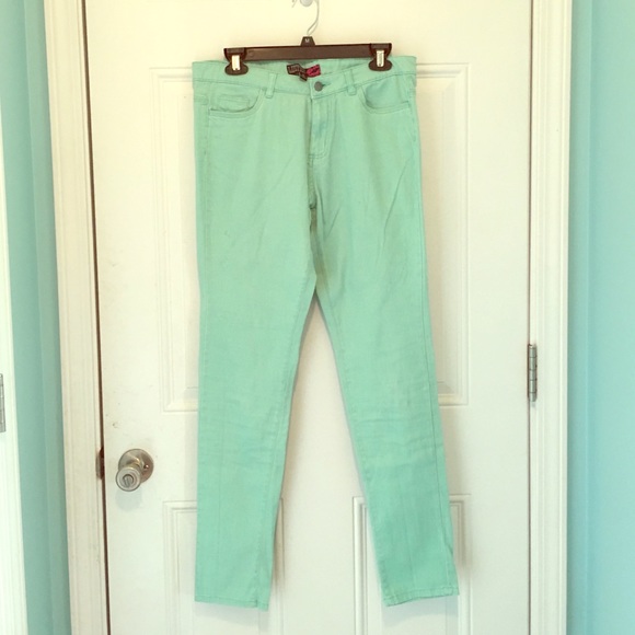 Cute, mint colored jeggings