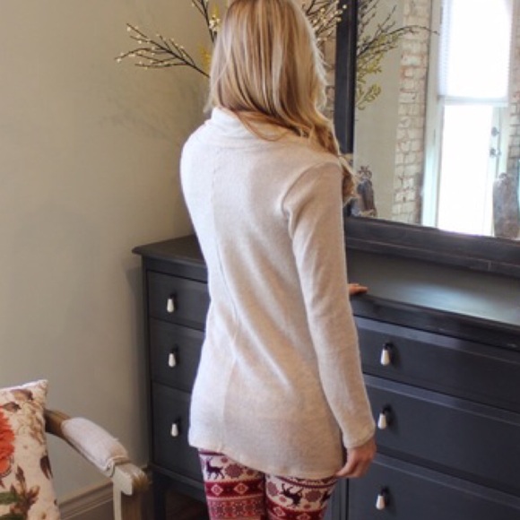 Last One Stone LongSleeve Cowl Neck Sweater Top - Picture 2 of 3