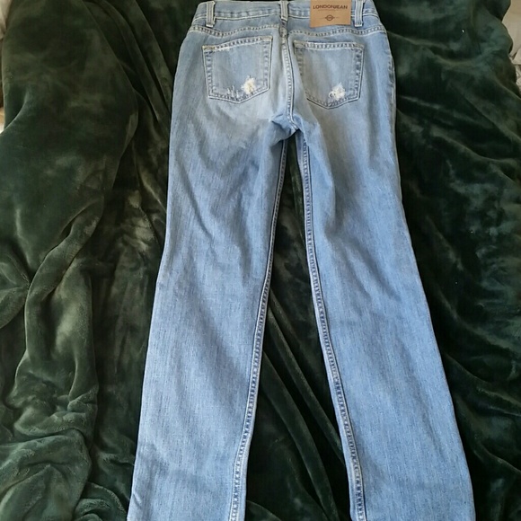 Distressed straight Leg Jean - Picture 2 of 3