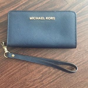 AUTHENTIC MICHAEL KORS WRISTLET