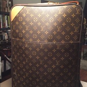 Louis Vuitton Pégase légère 55 carry on suitcase