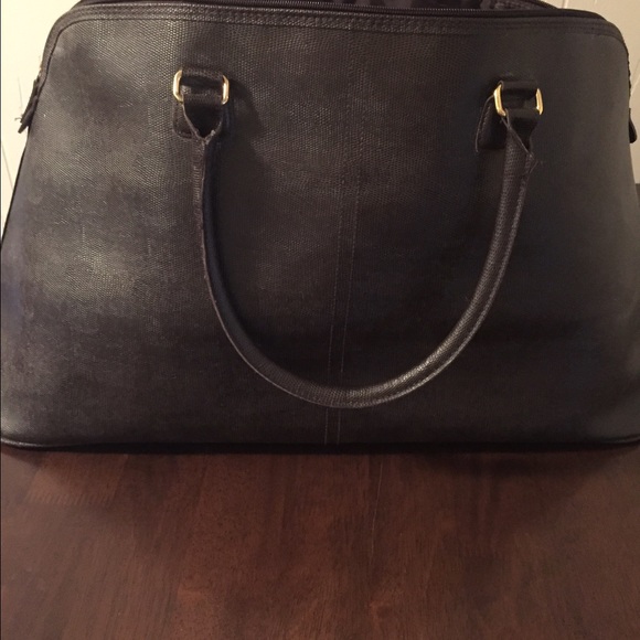 Estee Lauder Handbags - Estée Lauder Duffel Bag