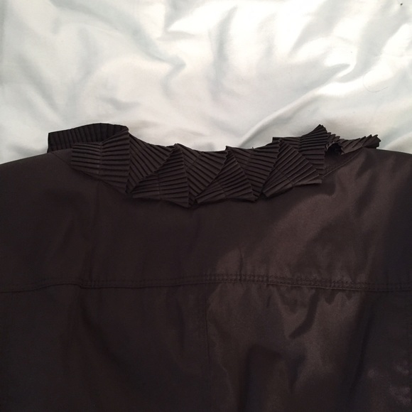 Burberry black jacket, size 10 - Picture 4 of 4