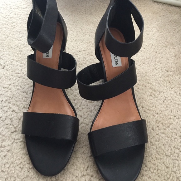 Worn for 2 hour car ride and never worn again.