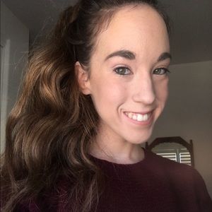 Meet your Posher, Caroline