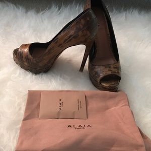 Azzedine Alaïa Python Peep-toe Pumps