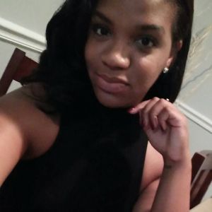 Meet your Posher, Camille