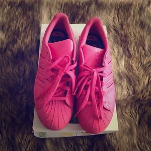Pharrell Williams Super Color SuperStar Pink