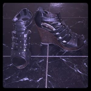 Black gladiator wedges