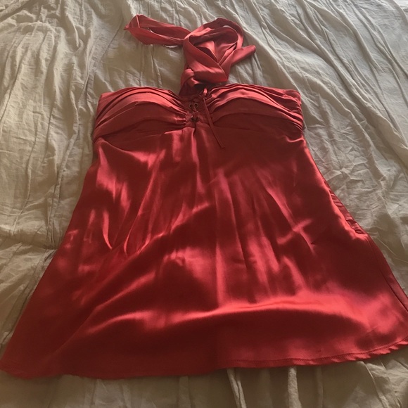 Caché brand top in coral color