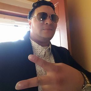 Meet your Posher, Abimael