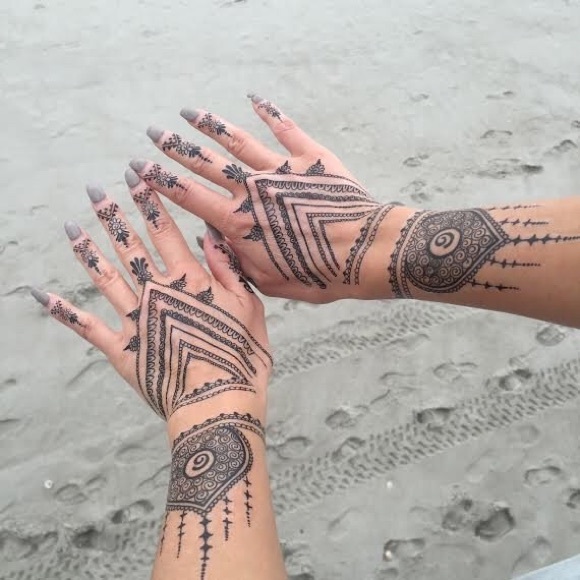 Henna Temporary Tattoo Kit - Hand Drawn