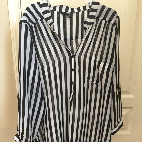 Striped black and white long tunic