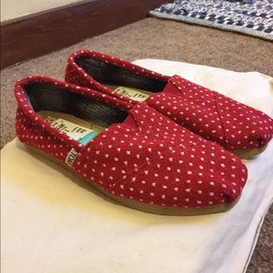 Toms Shoes