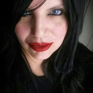 Meet your Posher, Monica