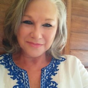 Meet your Posher, Suzanne